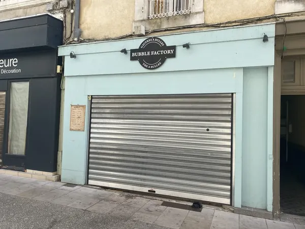 MURS COMMERCIAUX 16,42 M2 CENTRE-VILLE 26000 VALENCE