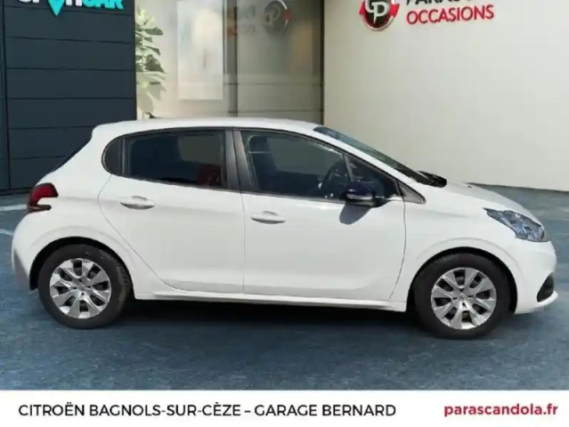 Peugeot 208 1.2 puretech 68ch e6.c like 5p — photo 4