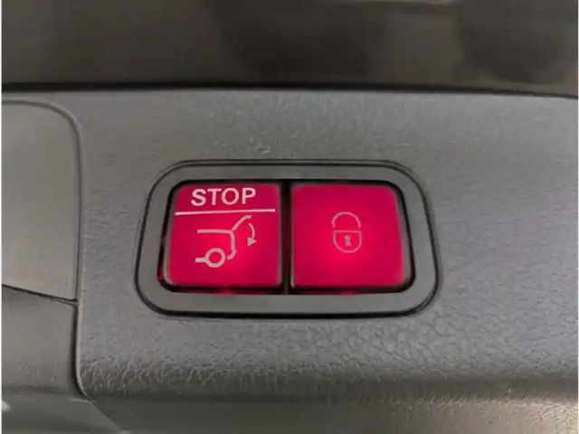 Mercedes Glb 200 d amg line — photo 20