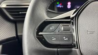 Peugeot 2008 1.2 PureTech 100ch S&S Allure — photo 24