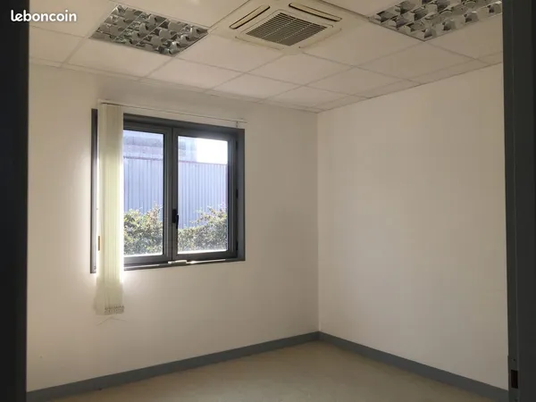 Bureau individuel 10,6 m² - Niort - 234€ HT/mois tout compris