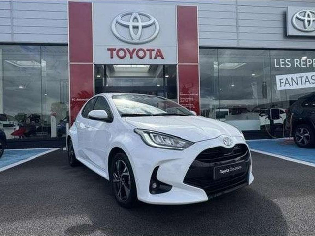 Toyota YARIS Toyota Yaris 116h Design 5p MC24