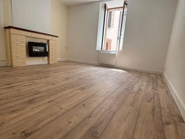 Appartement T2 de 48 m² avec cour privée