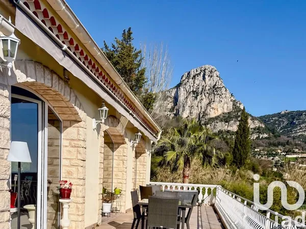 Maison 6 pièces 195 m²