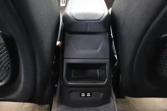 Bmw Serie 1 118d 150 ch — photo 92