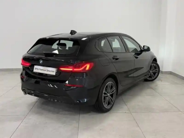 Bmw Serie 1 série 1 118ia 136ch edition sport dkg7 — photo 2
