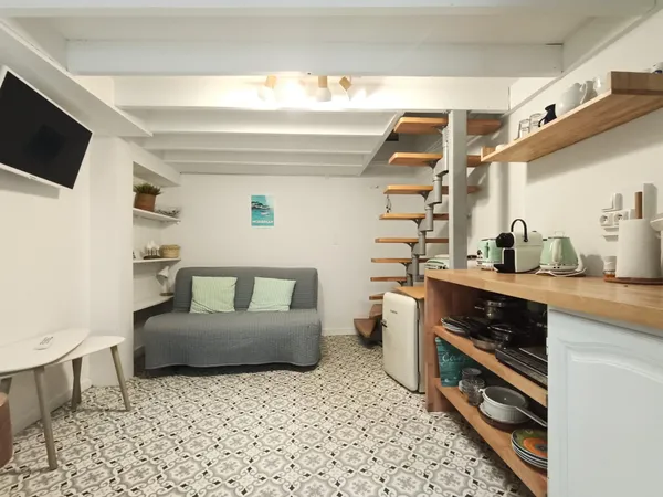 JOLI STUDIO DE 24 M² AVEC TERRASSE