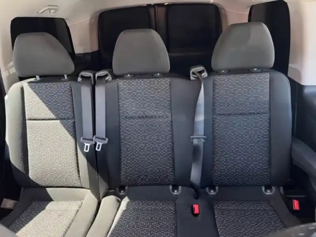 Mercedes Vito 119 cdi 4x4 mixto long - 6 pla — photo 6