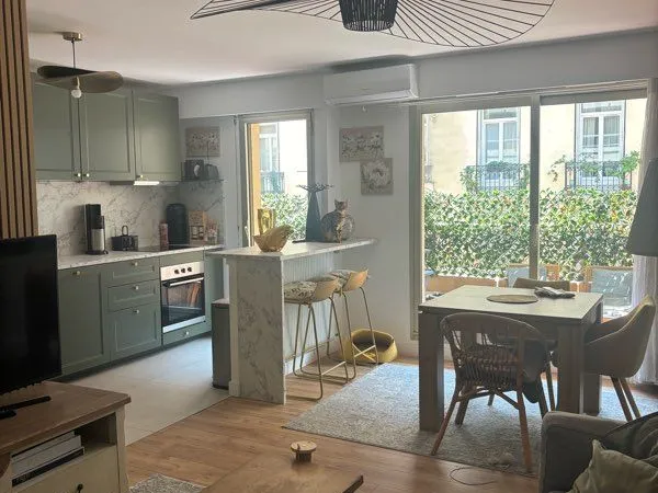 Vends 2 pièces refait neuf proche TNL