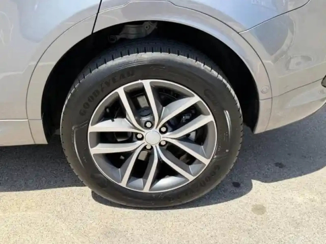 Land Rover Discovery Sport 1.5 p270e phev 269ch dynamic s — photo 11