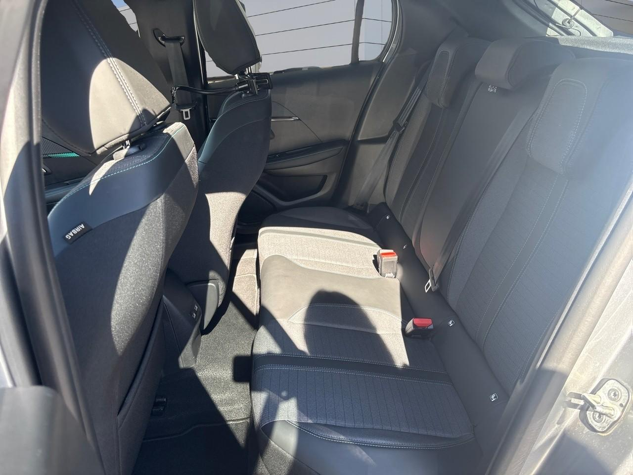 Peugeot 208 1.2 puretech 100ch s&s allure pack eat8 — photo 10