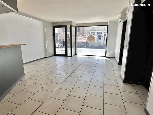 Local 115 m² MERCUES