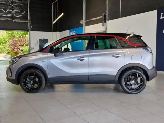 Opel Crossland 1.2 turbo 110ch gs line — photo 8