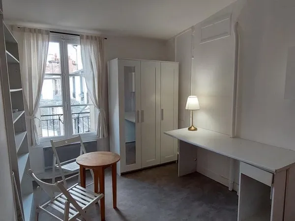 Studette Paris 17/ Courcelles