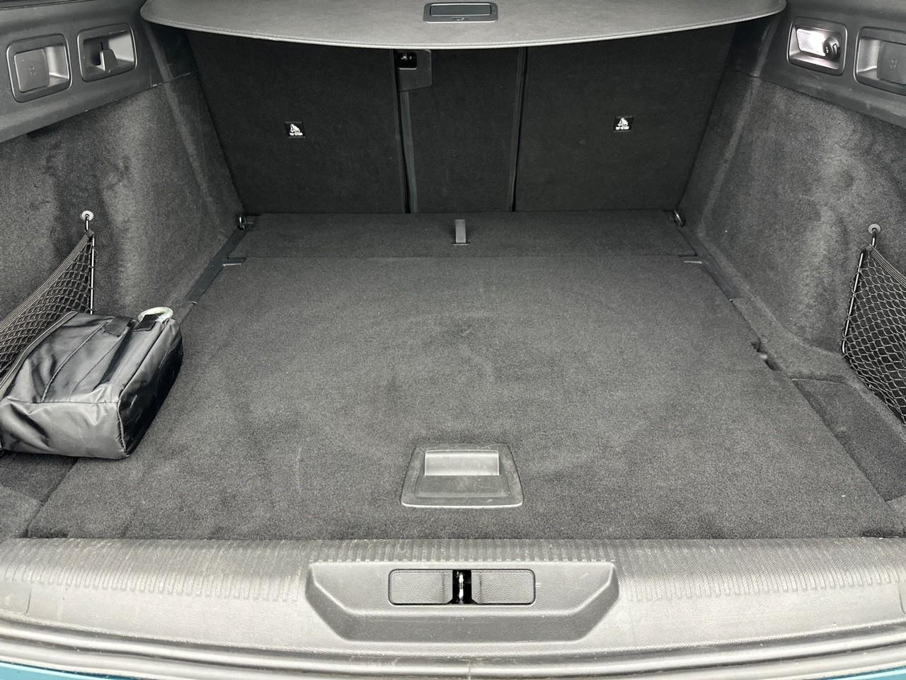 Peugeot 308 sw puretech 130ch s&s eat8 gt — photo 6