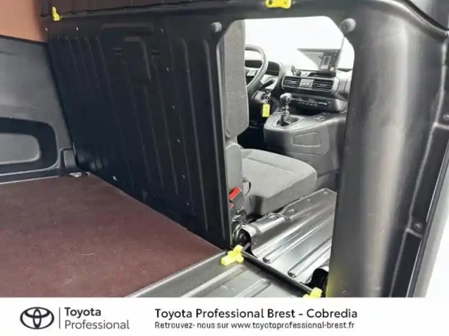 Toyota Proace city medium 100 d-4d start mc24 — photo 12