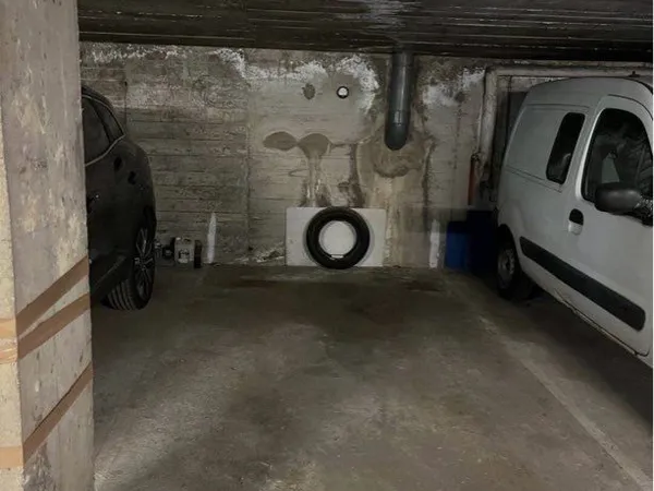 Parking sécurisé moto