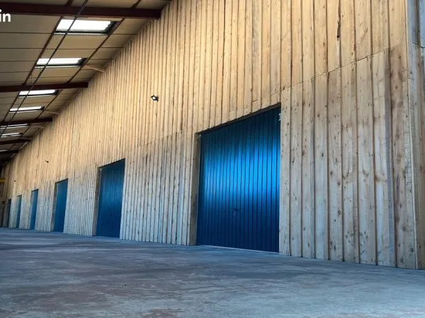 Location de boxs entrepots pour professionnels ou particuliers
