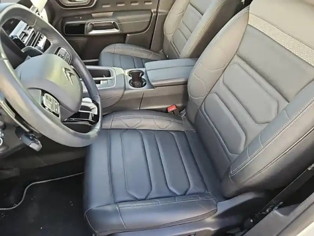 Citroën C5 Aircross hybride rechargeable 225 e-eat8 — photo 11
