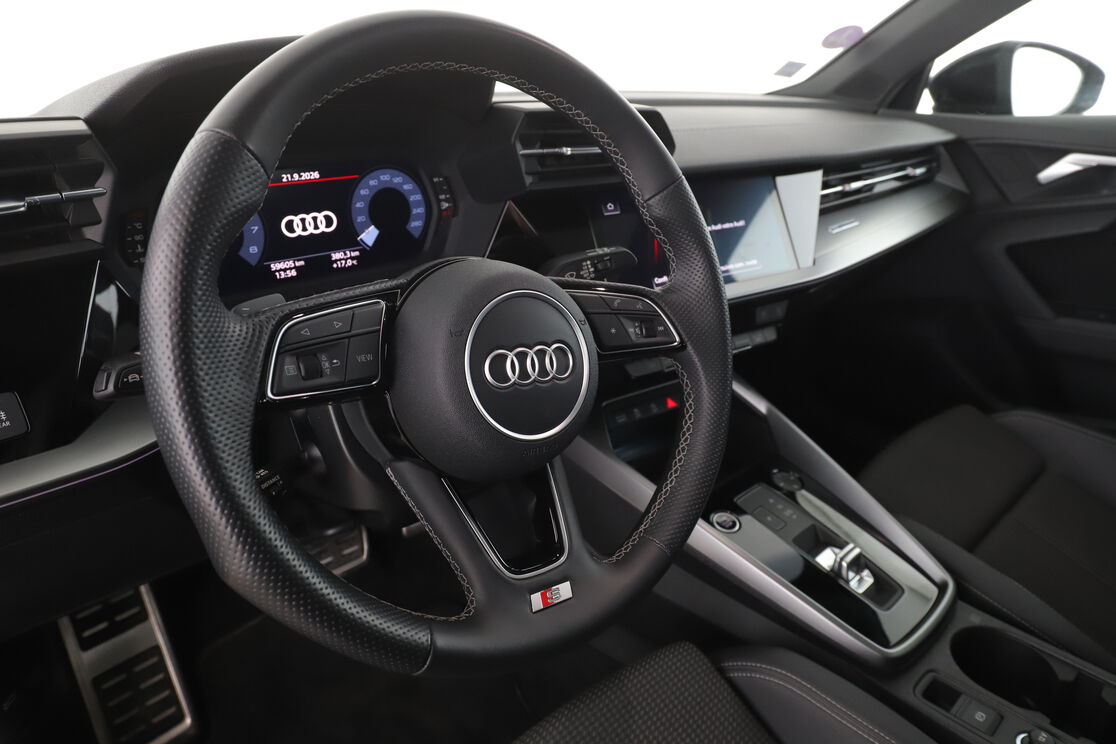 Audi A3 Sportback 35 TFSI mHEV S Line S Tronic 7 — photo 10