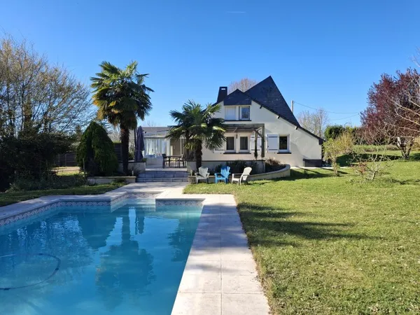 Vends maison avec piscine