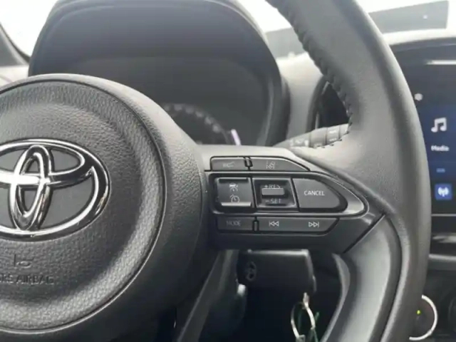 Toyota Aygo X 1.0 vvt-i 72ch design my24 — photo 11