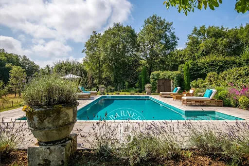 Propriété 15 pièces 450 m²