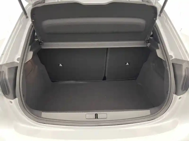 Peugeot 208 electrique 54 kwh 156ch — photo 13