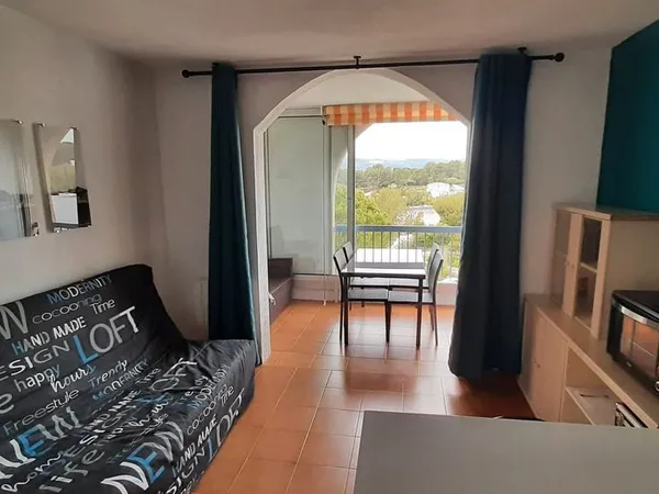 Studio meublé + garage La Ciotat résidence sécurisée