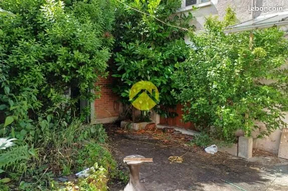 Maison charost