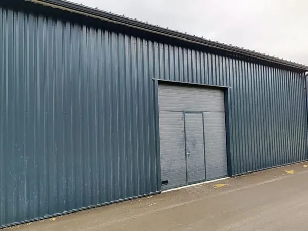 Local commercial 100 m²