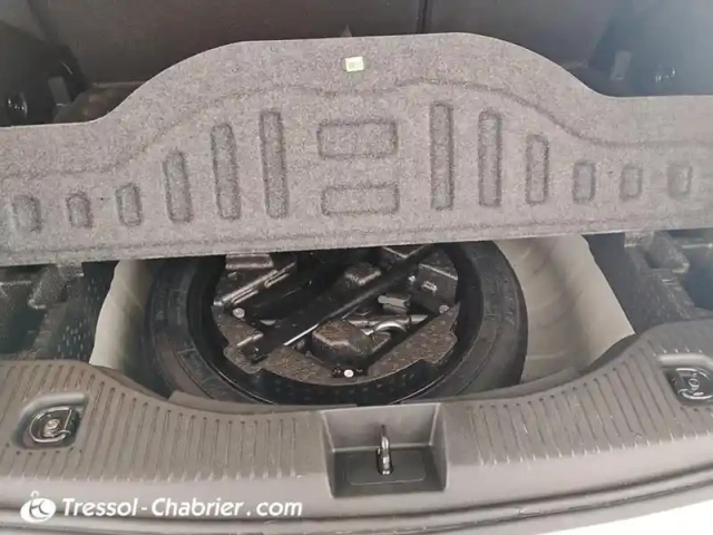 Opel Mokka x 1.4 turbo - 140 ch 4x2 elite — photo 4