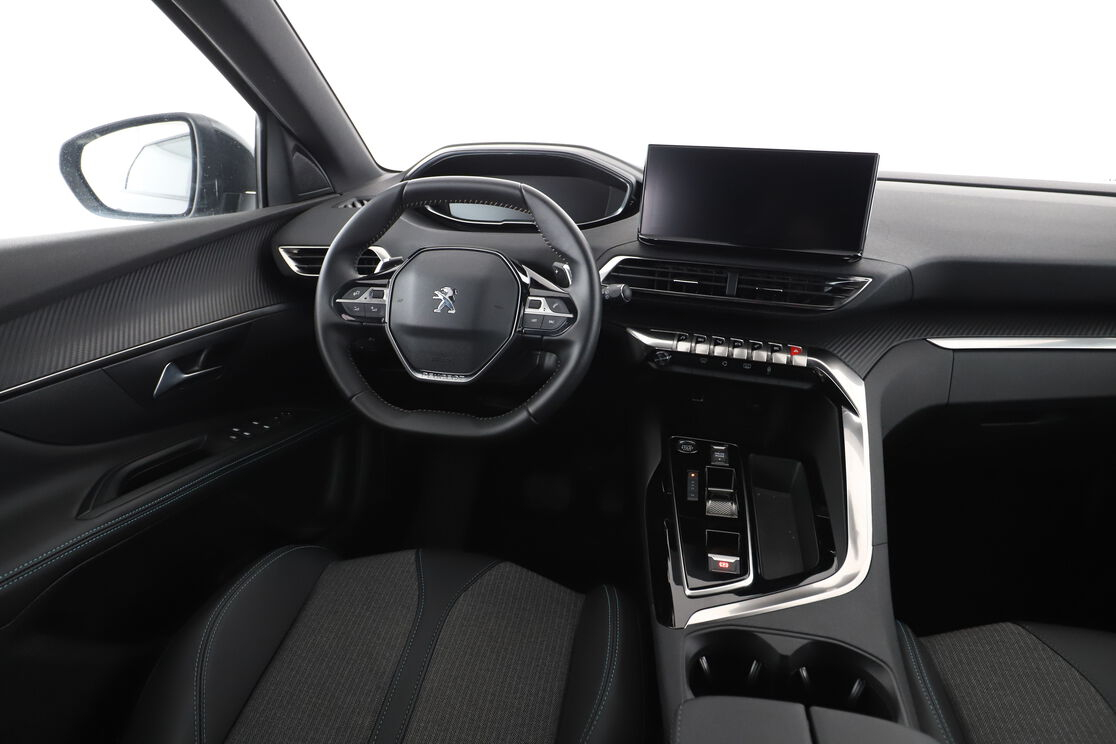 Peugeot 5008 1.2 Hybrid Allure Pack e-DCS6 — photo 12