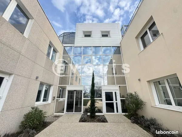 Bureaux 350 m²