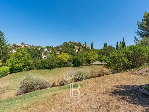 Cabries - Terrain Constructible - 1030m² - Village A Pied