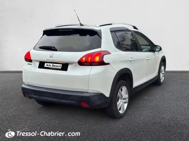 Peugeot 2008 bluehdi 100ch s&amp;s bvm5 signature — photo 2