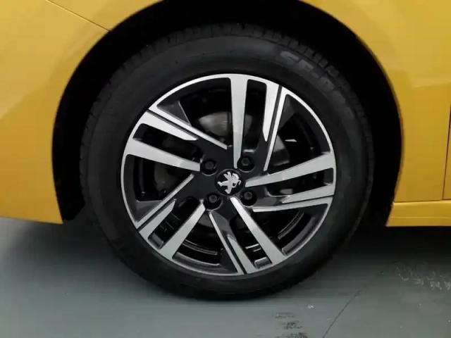 Peugeot 208 puretech 100 s&amp;s bvm6 allure — photo 13