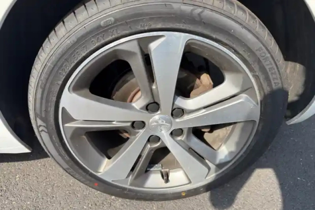 Peugeot 308 bluehdi 130ch s&amp;s eat8 — photo 13