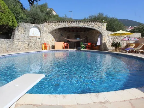 GRASSE ST JACQUES, Propriété de 2 villas