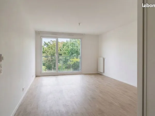 T1 31,9 m² vendu loué - Parking - Résidence 2017 - RER A - Noisiel