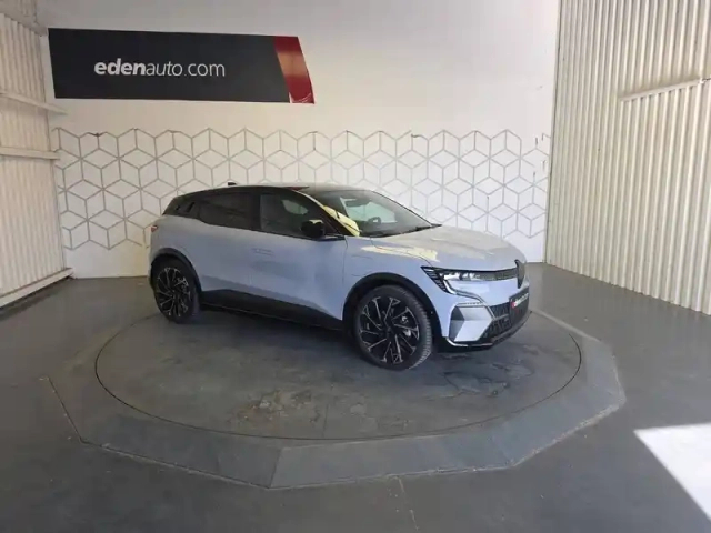 Renault Megane e-tech 220 ch autonomie confort — photo 7