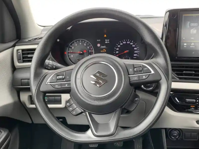 Suzuki Swift 1.2 dualjet hybrid — photo 3