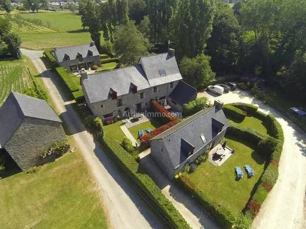 Maison 9 pièces 282 m²