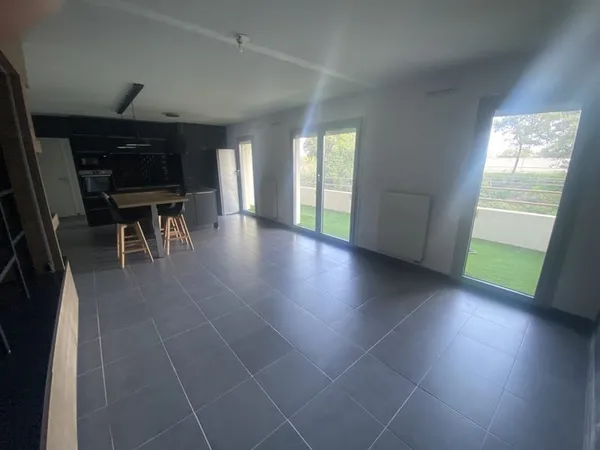 CASTELNAU LE LEZ // Vente T3 de 60m2 environ + terrasse de 1