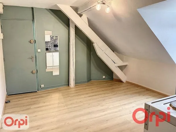 Appartement 6 pièces 81 m²