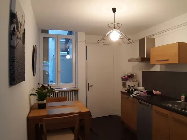 Studio 27 m² - Rue du Haut-Bourgeois