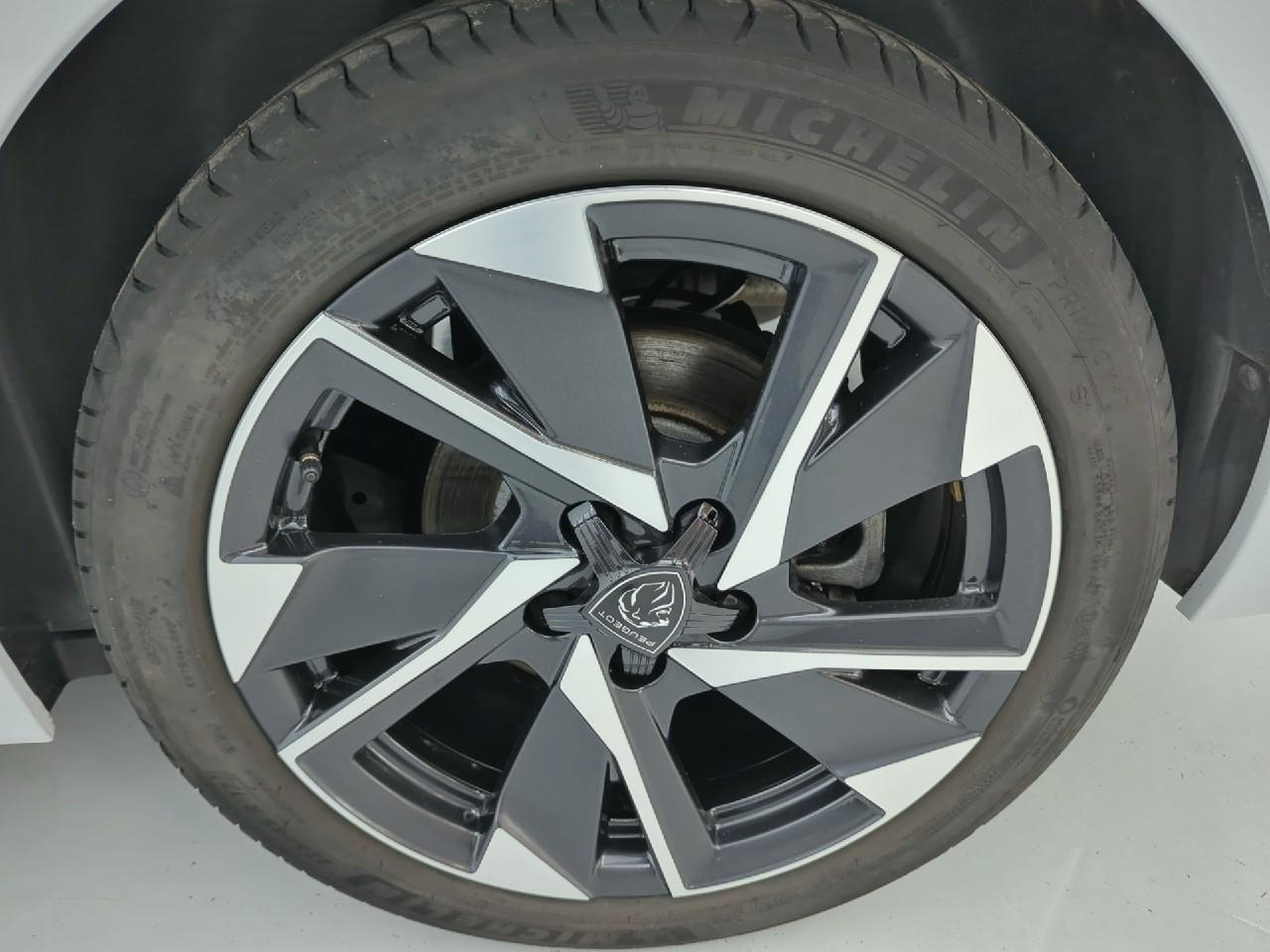 Peugeot 308 bluehdi 130ch s&s eat8 allure — photo 17