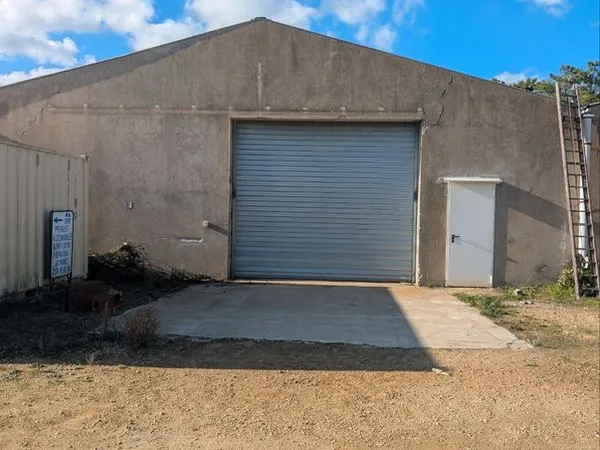 Local stockage ou atelier
