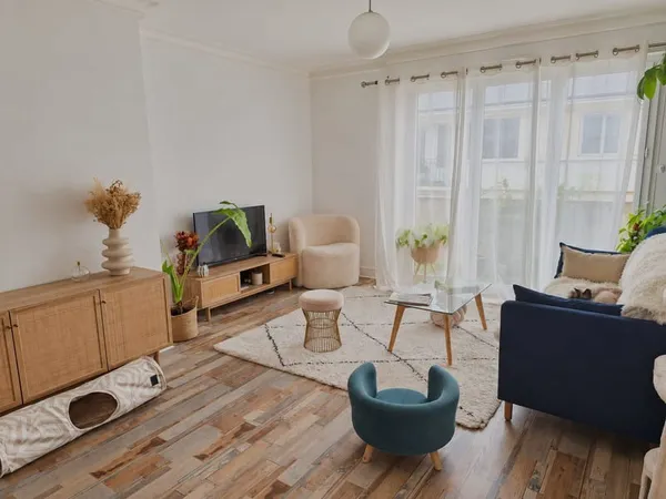 TOURS CENTRE - Appartemennt T2 56 m² ,balcons, parking, cave
