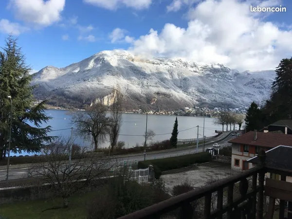 Annecy quartier Marquisats - Luxueux Studio 26m² meublé avec vue panoramique sur lac et montagne (re